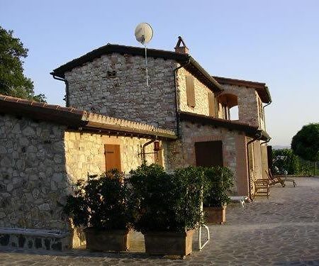 B&B Casale Roshlee Gualdo Cattaneo Extérieur photo