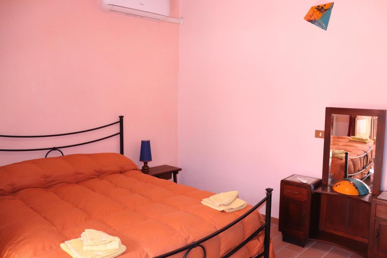 B&B Casale Roshlee Gualdo Cattaneo Extérieur photo