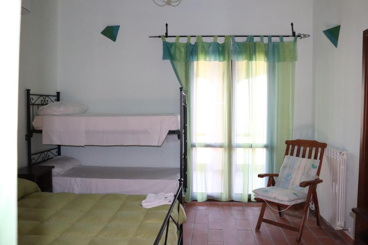 B&B Casale Roshlee Gualdo Cattaneo Extérieur photo
