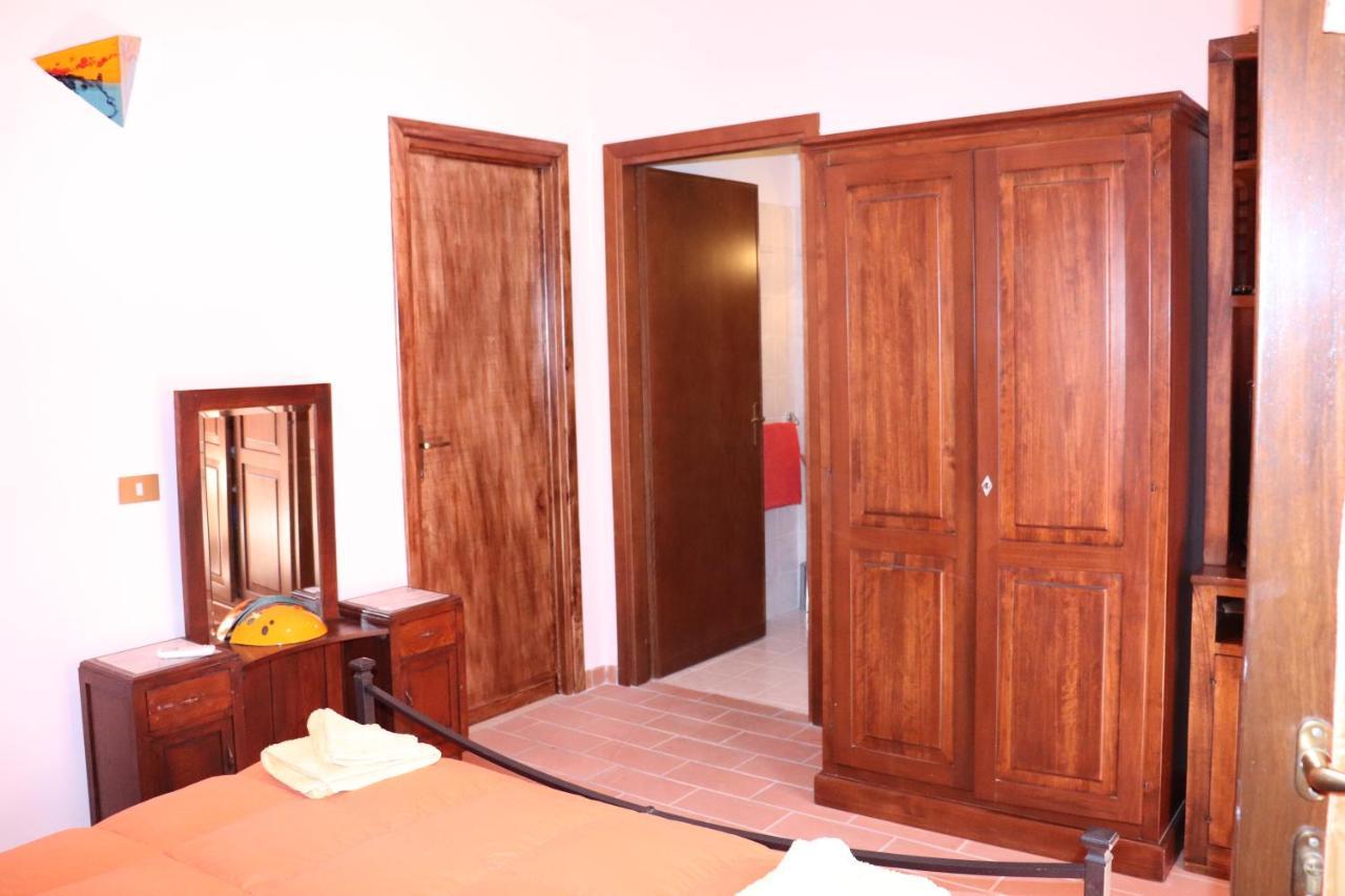 B&B Casale Roshlee Gualdo Cattaneo Extérieur photo