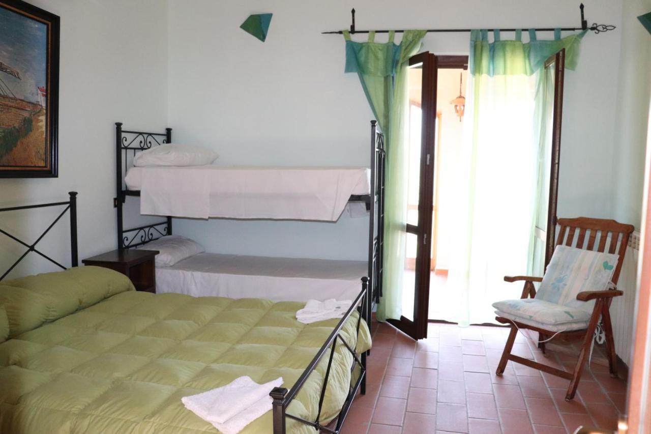 B&B Casale Roshlee Gualdo Cattaneo Extérieur photo