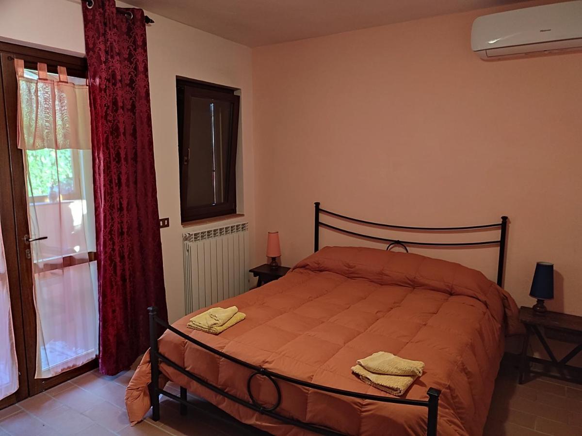 B&B Casale Roshlee Gualdo Cattaneo Extérieur photo